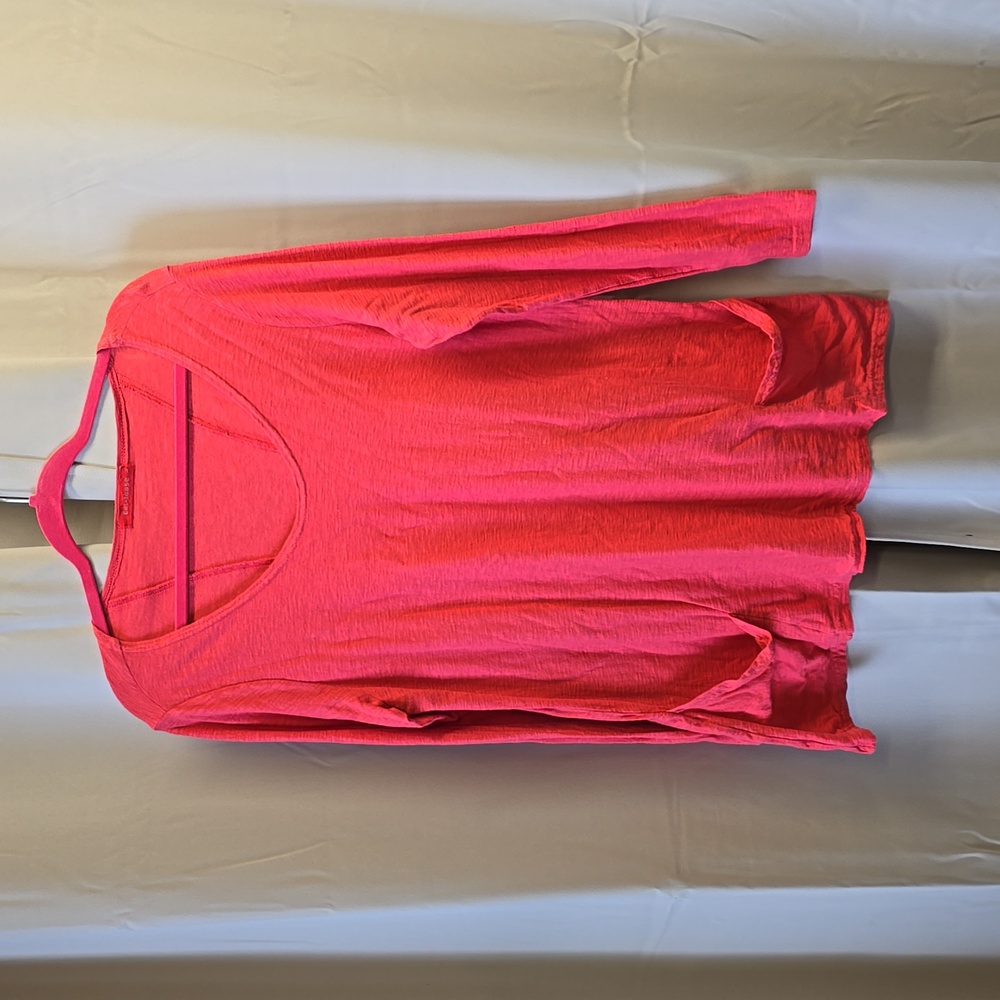 Cut loose cotton linen mix top